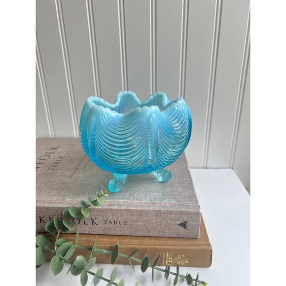 Fenton Blue Opalescent Glass Three Footed Rose Bowl Vase Drape Design - Picture 4 of 12